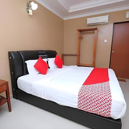 באנגי Super Oyo 707 Ayuni Hotel מראה חיצוני תמונה