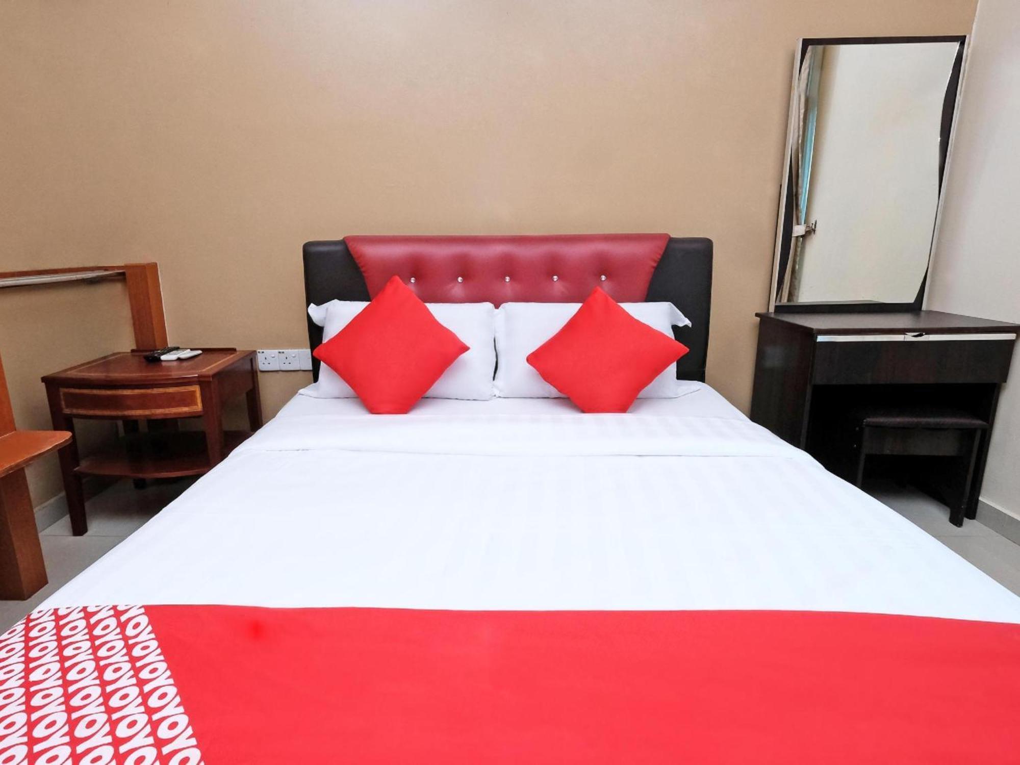 באנגי Super Oyo 707 Ayuni Hotel מראה חיצוני תמונה