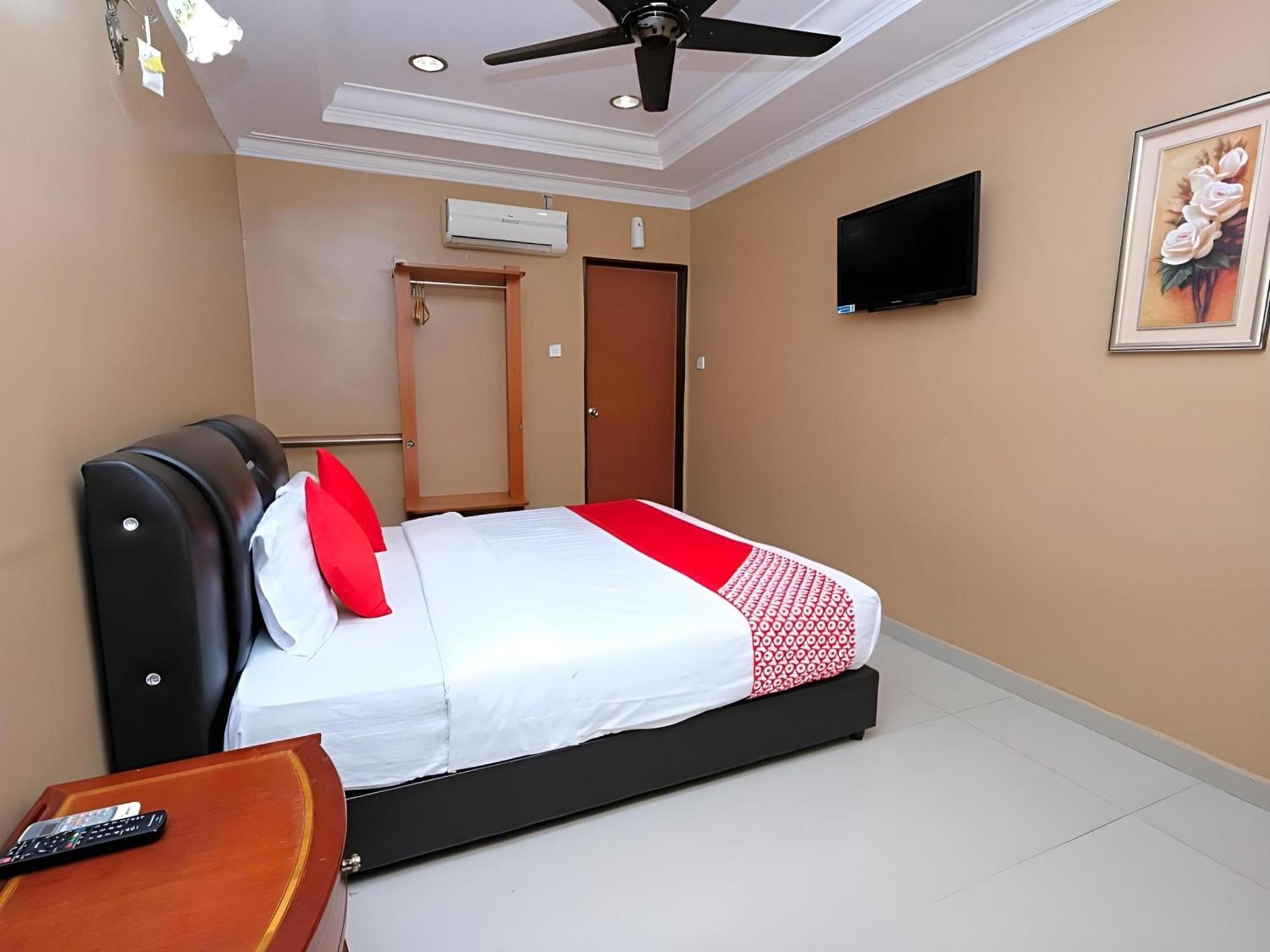 באנגי Super Oyo 707 Ayuni Hotel מראה חיצוני תמונה