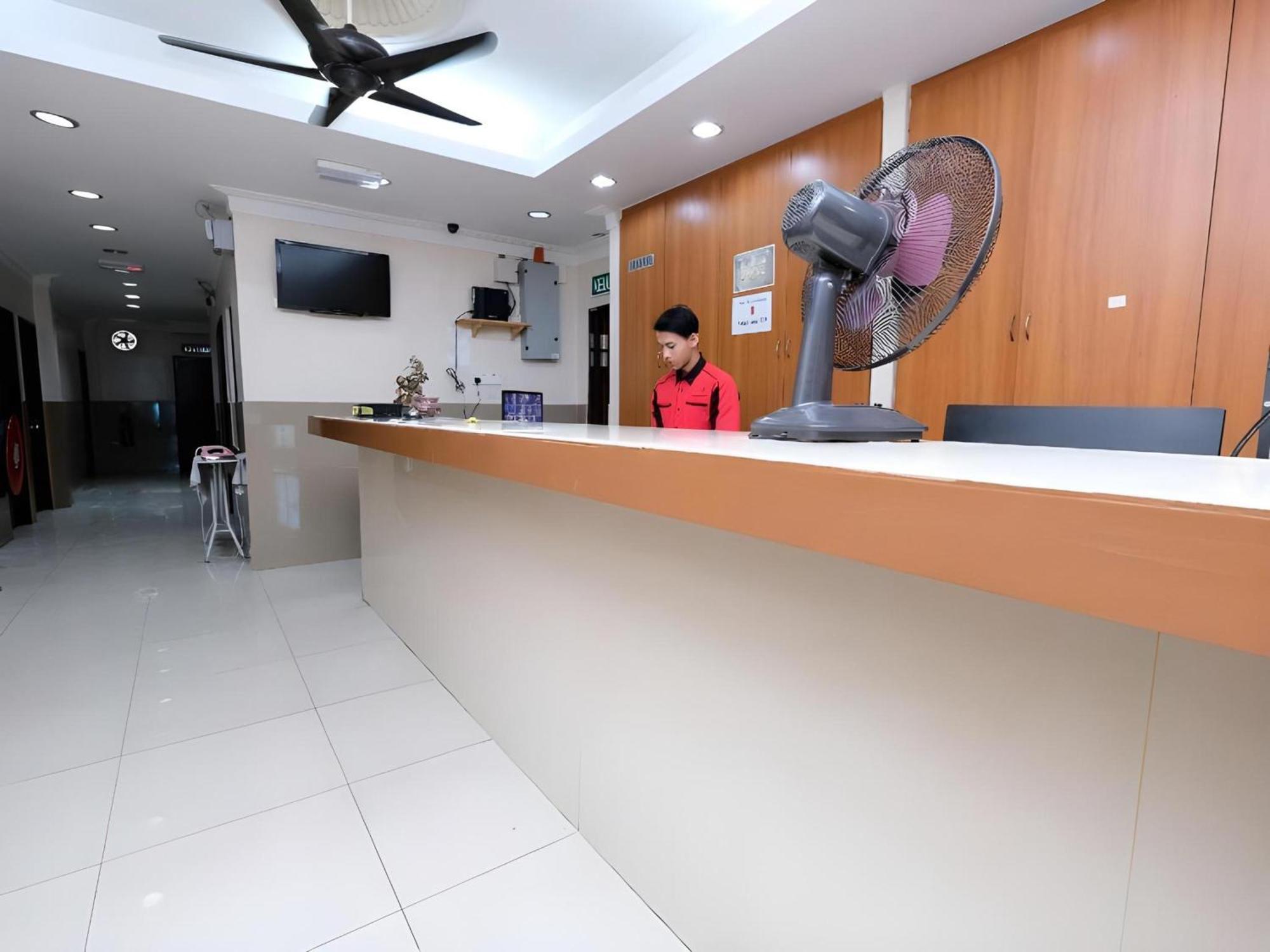 באנגי Super Oyo 707 Ayuni Hotel מראה חיצוני תמונה